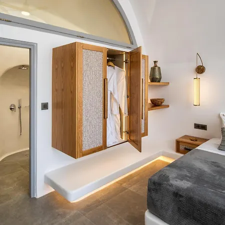Eteoro Suites Aparthotel