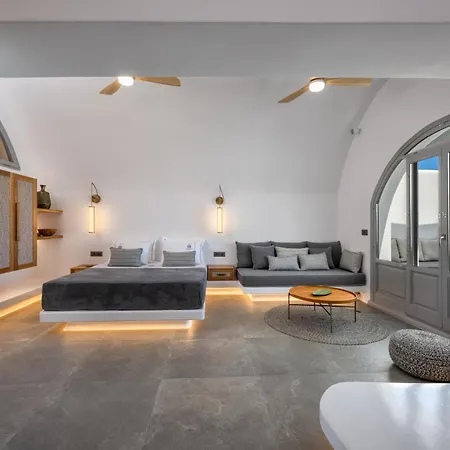 Eteoro Suites *