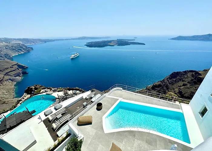 Eteoro Suites Aparthotel 4*